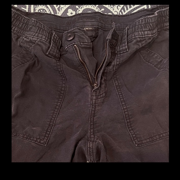 American Eagle Outfitters Black Cargo Pants - Picture 5 of 5